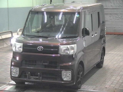 TOYOTA PIXIS MEGA