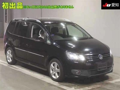 VOLKSWAGEN GOLF TOURAN