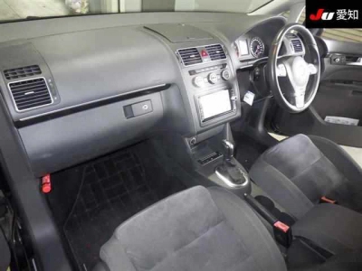 VOLKSWAGEN GOLF TOURAN