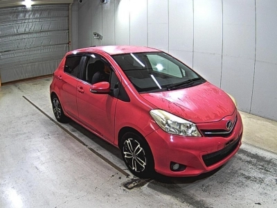 TOYOTA VITZ