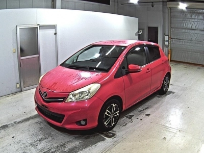 TOYOTA VITZ