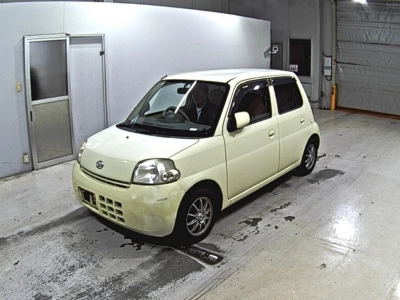 DAIHATSU ESSE