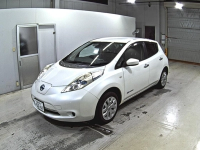 NISSAN LEAF