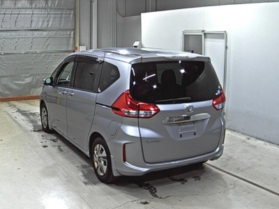 HONDA FREED HYBRID