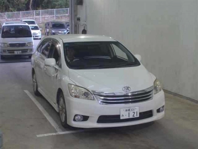 TOYOTA MARK X ZIO
