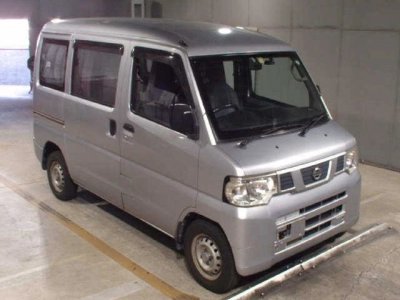 NISSAN NV100 CLIPPER