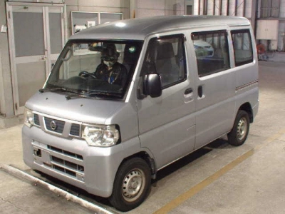 NISSAN NV100 CLIPPER