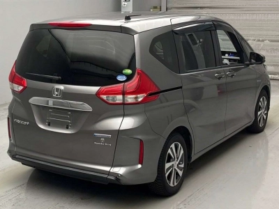 HONDA FREED + HYBRID