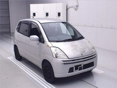 SUZUKI MRWAGON