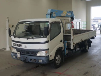 TOYOTA DYNA