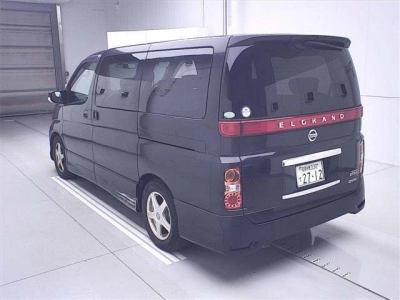 NISSAN ELGRAND