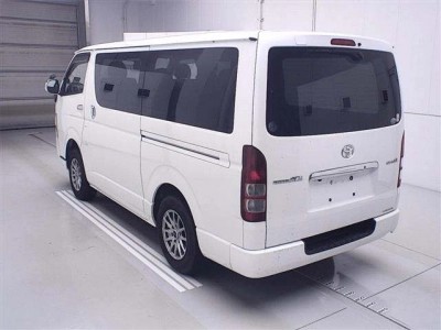 TOYOTA REGIUS ACE
