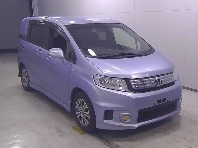 HONDA FREED SPIKE