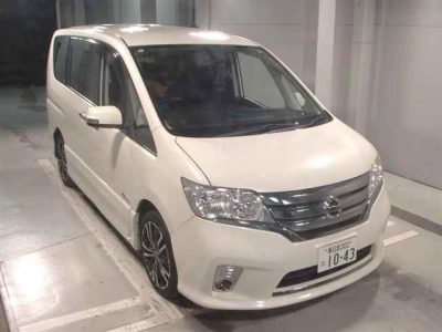 NISSAN SERENA