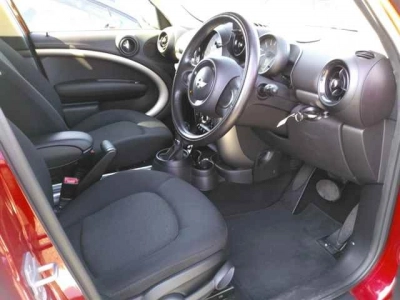 BMW  MINI CROSS OVER 