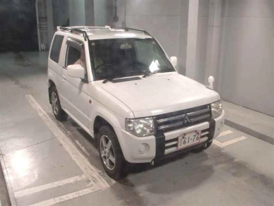 MITSUBISHI PAJERO MINI