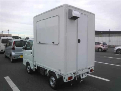 NISSAN NT100 CLIPPER