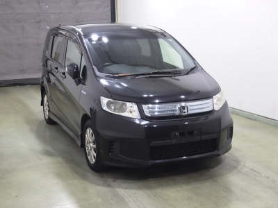 HONDA FREED SPIKE