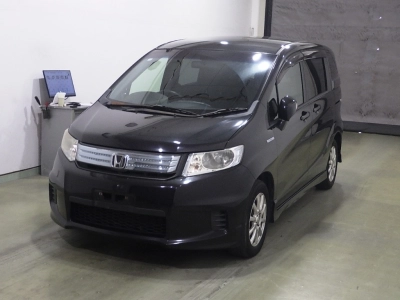 HONDA FREED SPIKE