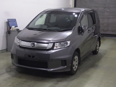 HONDA FREED SPIKE