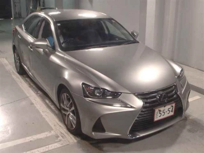LEXUS IS