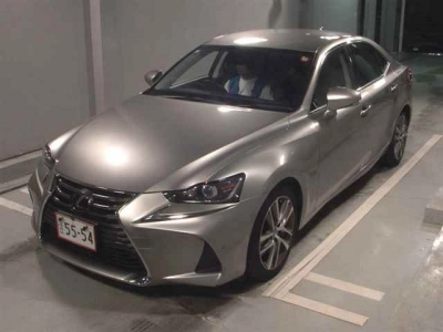 LEXUS IS