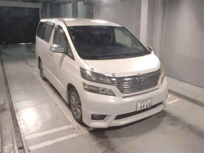 TOYOTA VELLFIRE