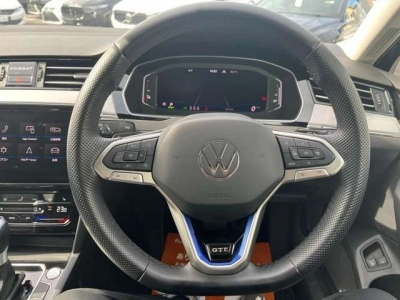 VOLKSWAGEN PASSAT GTE VARIANT