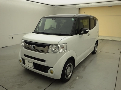 HONDA N-BOX SLASH