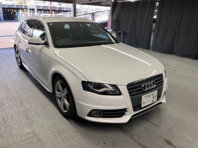 AUDI A4 AVANTE