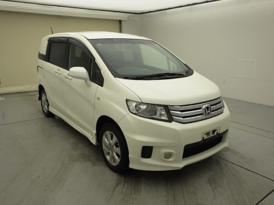 HONDA FREED SPIKE