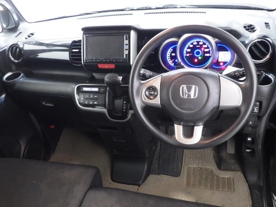 HONDA N BOX +