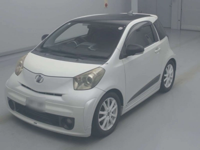 TOYOTA IQ