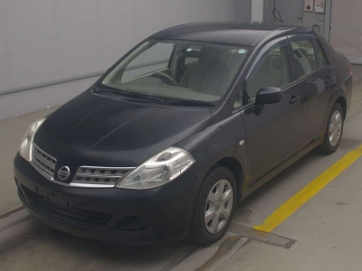 NISSAN TIIDA LATIO