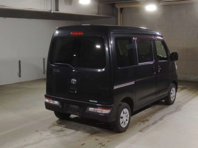 TOYOTA PIXIS VAN