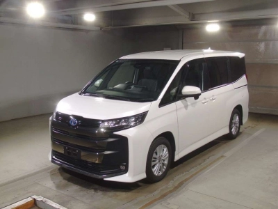 TOYOTA NOAH