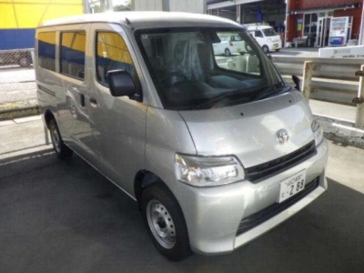 TOYOTA TOWN ACE VAN