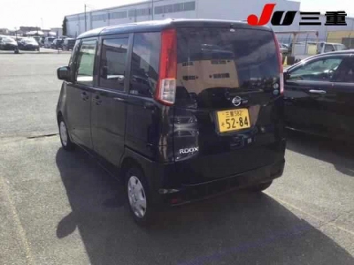 NISSAN ROOX
