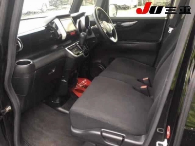 HONDA N BOX +