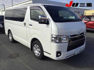 TOYOTA HIACE VAN