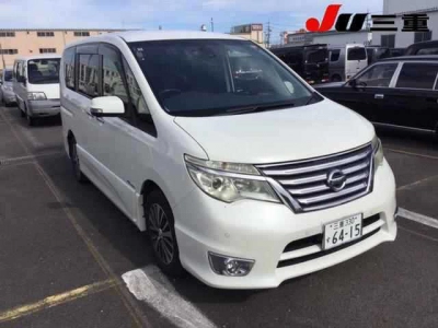 NISSAN SERENA