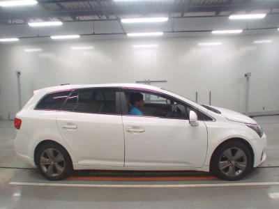 TOYOTA AVENSIS WAGON