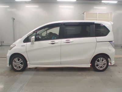 HONDA FREED HYBRID