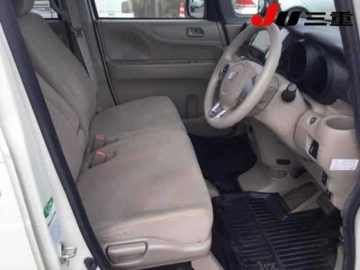 HONDA N BOX +