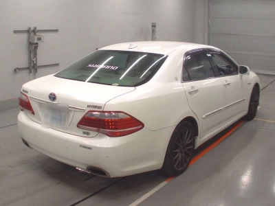 TOYOTA CROWN HYBRID