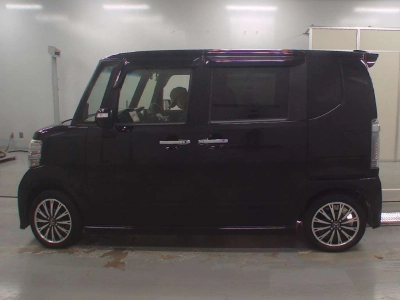 HONDA N BOX CUSTOM