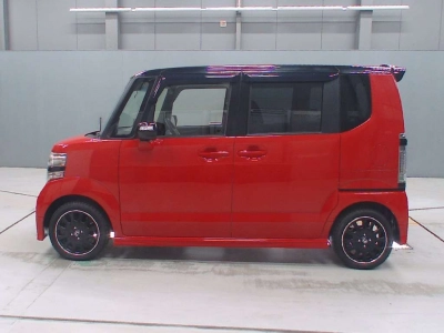 HONDA N BOX CUSTOM