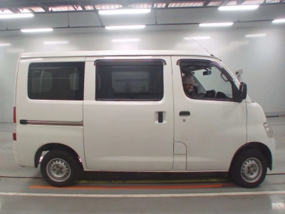 TOYOTA TOWN ACE VAN