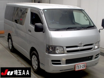 TOYOTA REGIUS VAN