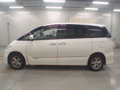 TOYOTA ESTIMA HYBRID